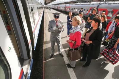 Люди в ярости сдают билеты обратно: теперь в поездах это делать запрещено - пассажиры РЖД будут ездить по-новому