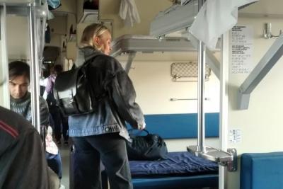 Люди в ярости сдают билеты: теперь в поездах это делать запрещено - как будут ездить пассажиры РЖД в 2025 году