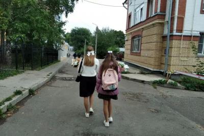 «Вынуждены перенести»: последний звонок и выпускной не будут прежними из-за ситуации в стране