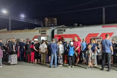Бывалый проводник назвал 17 бесплатных услуг в поезде: все работники РЖД об этом молчат как рыбы, а их можно и нужно «требовать»