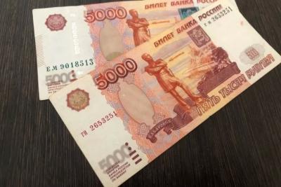 По 10 000 рублей разово всем пенсионерам. Решение принято