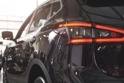 «Автостат»: Импорт легковых автомобилей из Казахстана в Россию резко идет вниз