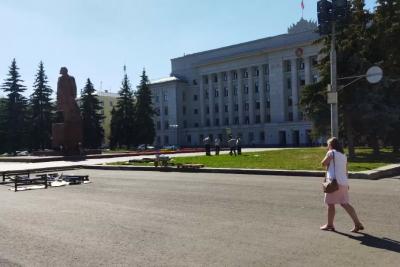 Побьет все рекорды: на Россию надвигается жара до +37 градусов - Роман Вильфанд рассказал о жарком месяце
