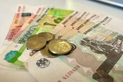 Сколько прибавят и за что: 1 августа 2025 года работающим пенсионерам повысят пенсию