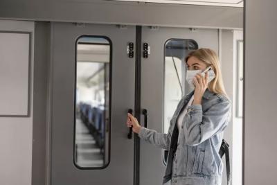 Не туалет и не мусорный контейнер: какие места в вагоне РЖД самые грязные - без перчаток лучше не касаться