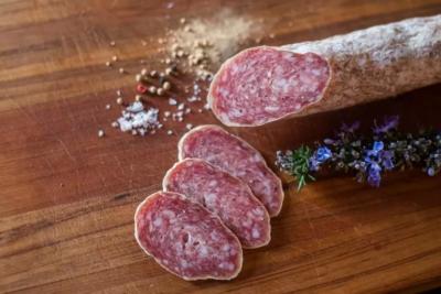 Названы лучшие марки колбасы: там чистое мясо - можно смело брать