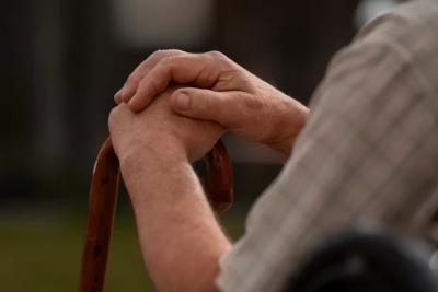 Оставили без пенсии: миллионам пожилых граждан пришлось выйти на работу