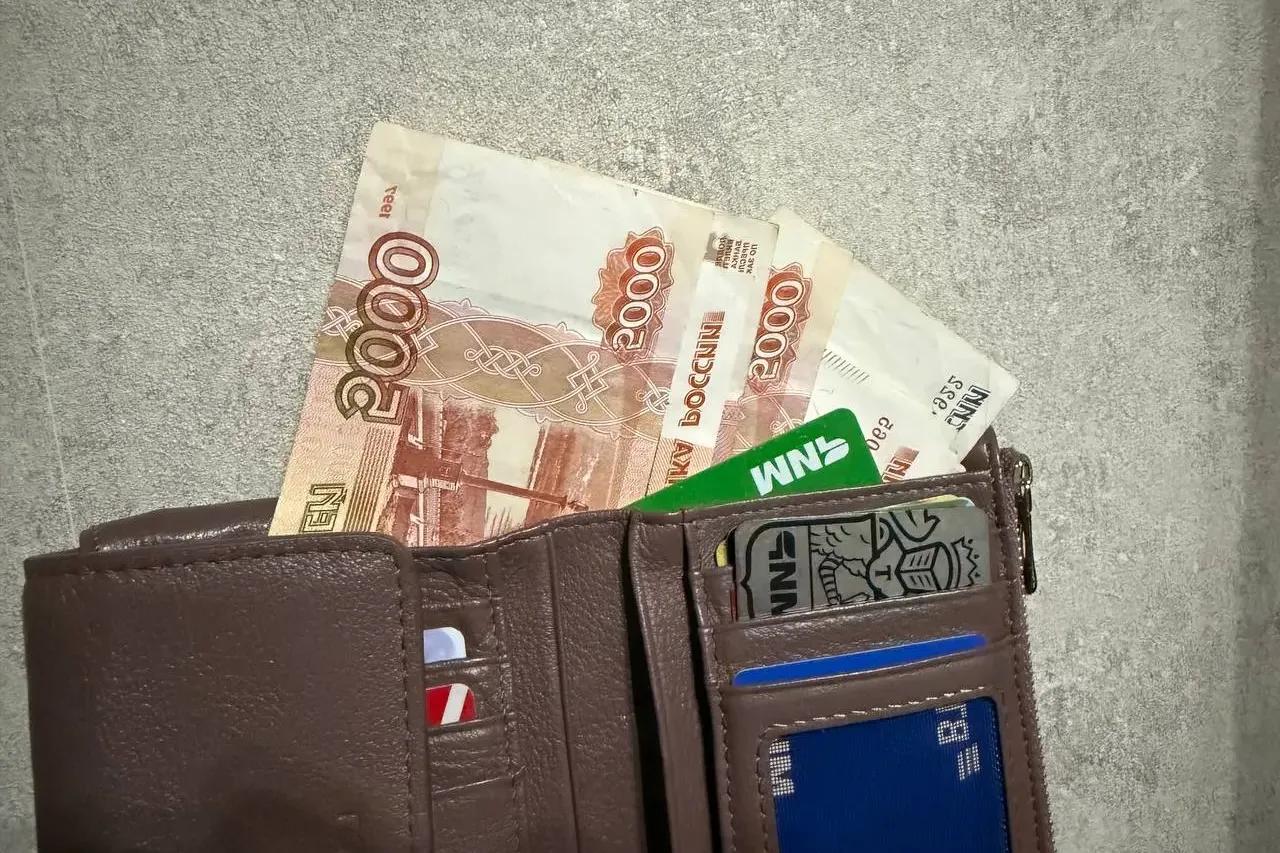 На счета придет по 12 000 рублей на карту &laquo;Мир&raquo;. Россиянам готовят выплату от государства 22-23 мая