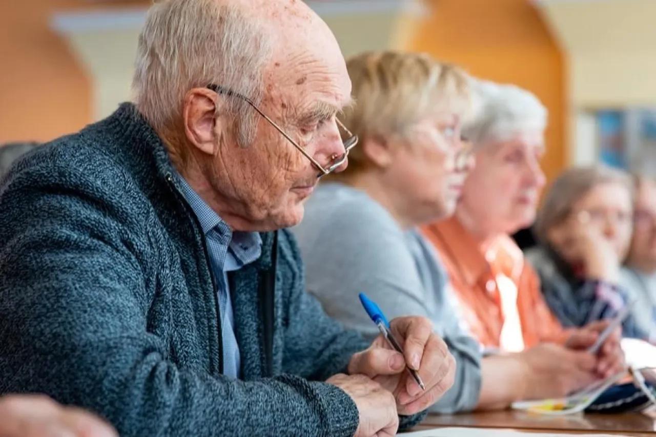 Что положено пенсионерам, дожившим до 70 лет