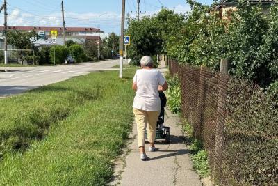 Пенсии 80-летних россиян взлетят на треть с июня: кому положено и сколько добавят