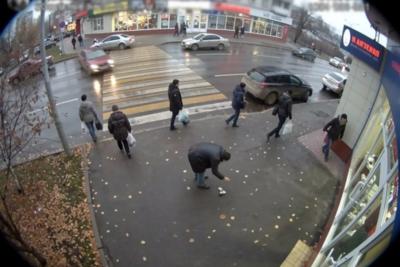 Приморцев, попавших на камеру наблюдения, просят срочно отозваться