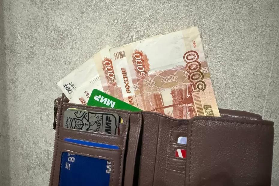 Решено. За стаж более 20 лет начнут зачислять по 10 000 рублей