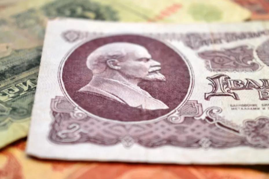 Пересчитали советскую пенсию в 2025 году: сколько бы пожилые получали сегодня - перевели в современные деньги и ахнули