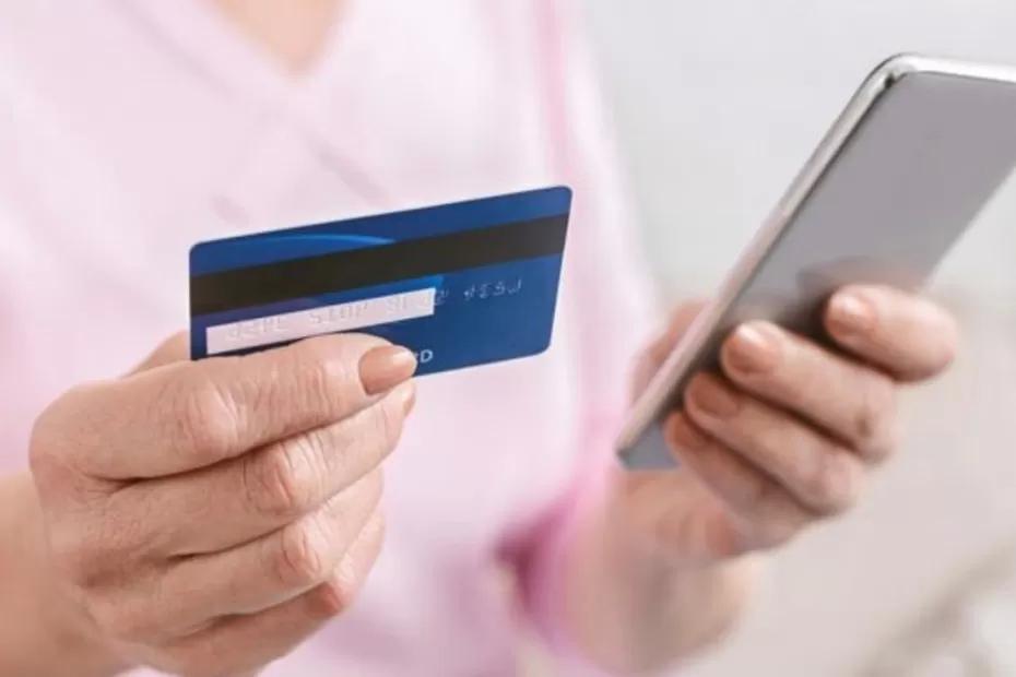 Будет другой размер. Всех, кто получает пенсию на банковскую карту, ждёт «подарок»