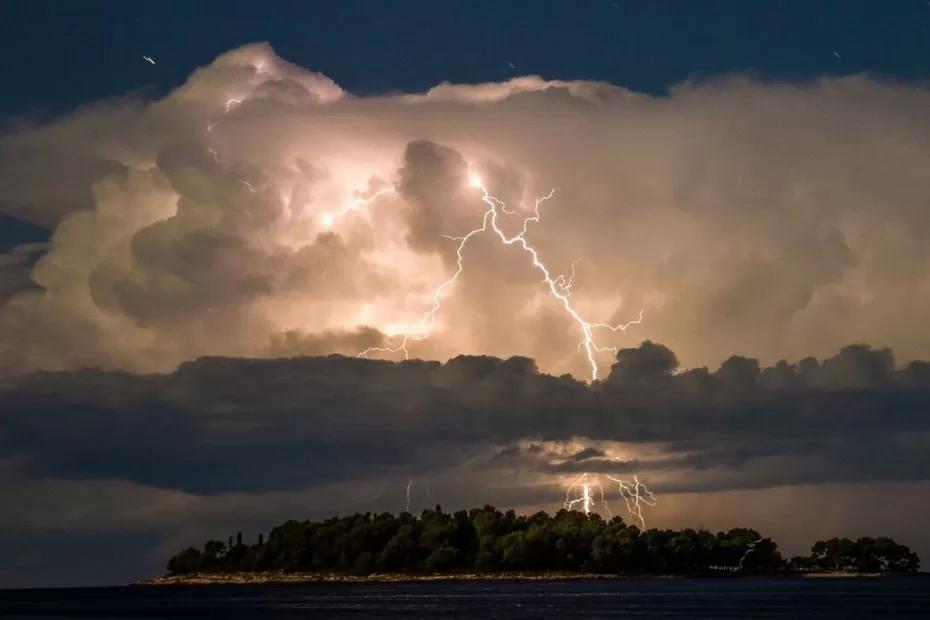 «Кошмар начнется 30 августа и будет 30 ночей подряд». Синоптики сказали, что это будет