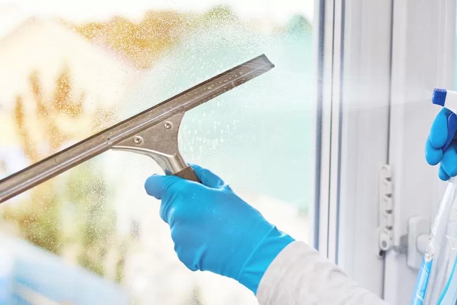 Одна огромная ложка - и окна не трогаю до глубокой осени: реальный трюк для ленивых