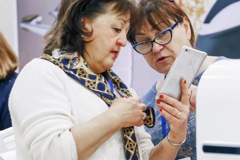 Юрист сказал, что будет, если сейчас не снимать всю пенсию с карты