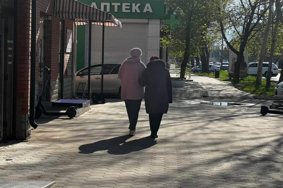 Такие выплаты полагаются женщинам с 55 лет и мужчинам с 60 лет - полный список