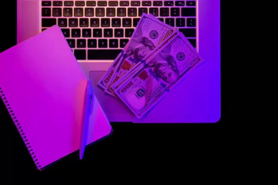 С 1 октября пособия и пенсии будут выплачивать в цифровых рублях. Как это объясняют получателям