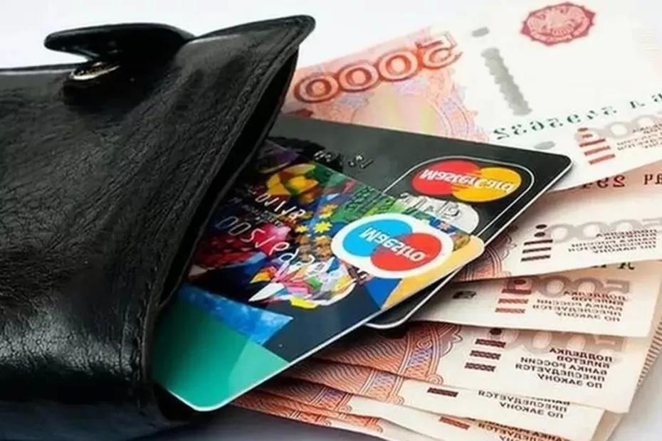 С сегодняшнего дня: Сбербанк разъяснил, кому пенсия приходит на карту и что нужно знать