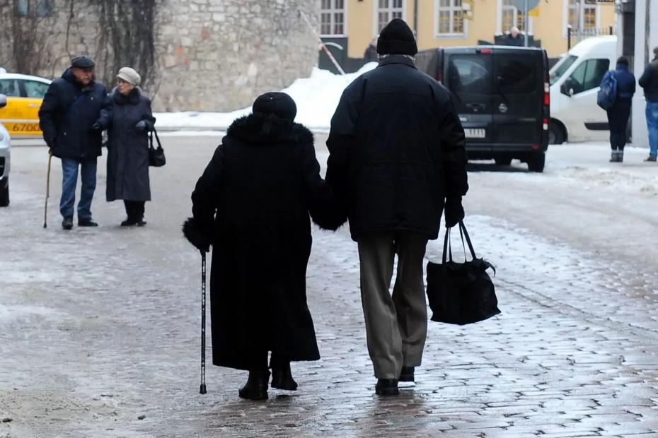 У каких пенсионеров есть шанс на зачисление надбавки за советский стаж