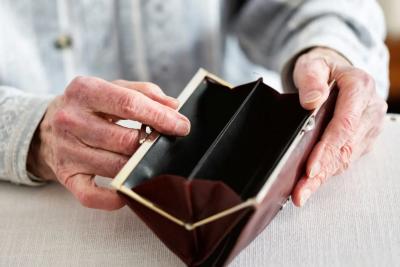 Почему предлагают вернуть пенсионный возраст 55/60 лет с июля: реформа под угрозой срыва