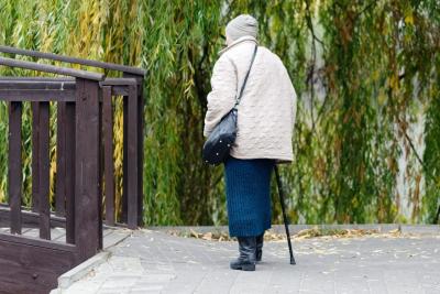 Что будет, если не снимать пенсию с карты каждый месяц