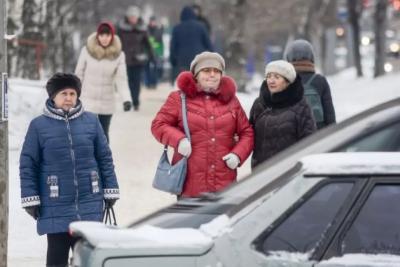 Остались считанные дни: 28-29 декабря пенсионеры получат на карту новогоднюю выплату с четырьмя нулями