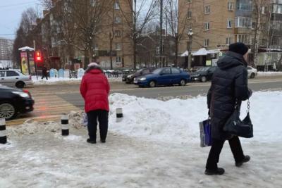 «Теперь придется делиться». Пенсионеров, которые прописаны в двухкомнатной квартире, ждет сюрприз