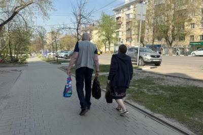 Пенсионерам с 12 мая зачислят на карты выплаты за 2018-2024 годы: кому ждать денег