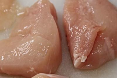 Выгоняем химию и гормоны из магазинной курицы: простой способ, который точно поможет вашему организму