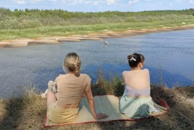 Сегодня Овны искрят идеями, а Водолеи экспериментируют в профессии