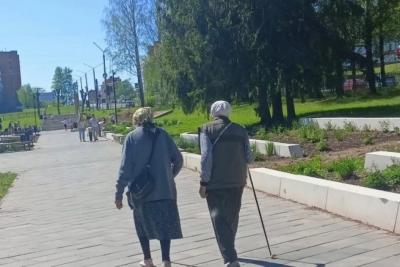 Пенсионерам нужно срочно обратиться в соцзащиту за выплатой. Деньги уже выдают