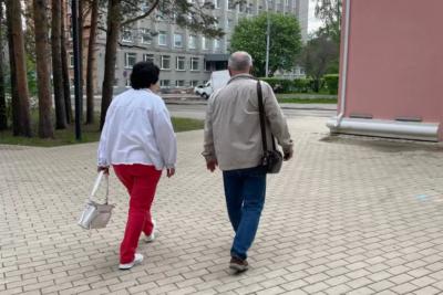 Кому из пенсионеров нужно срочно обратиться в соцзащиту за выплатой. Деньги уже выдают
