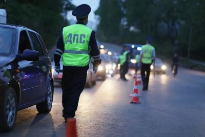 В ГАИ наконец поставили жирную точку: до какого возраста разрешено водить машину - пенсионерам указали на действующие ограничения