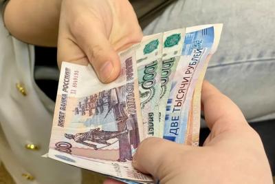 Деньги лучше перепрятать: россиянам с рублёвыми накоплениями подали срочный сигнал