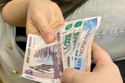 Деньги лучше перепрятать: россиянам, у которых есть рублёвые накопления, подали сигнал