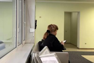 Пенсионерам надо срочно сходить в соцзащиту за выплатой. Деньги уже выдают