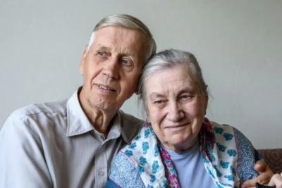 Пенсионеры танцуют от радости - они освобождаются от платы за капремонт и вывоз мусора - но есть несколько нюансов