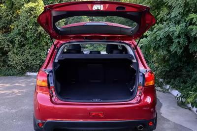 С августа 2025 это должен положить в багажник каждый шофер. Иначе лишат прав на месяц