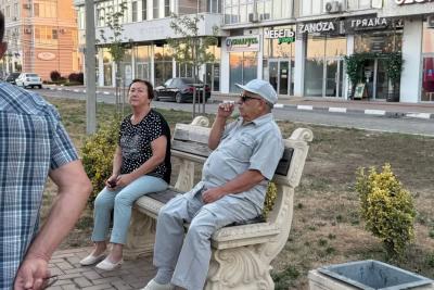 Старики стали переоформлять жильё на родственников: в чём причина