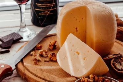 Берите - там нет пальмы: Роскачество назвало самый качественный сыр