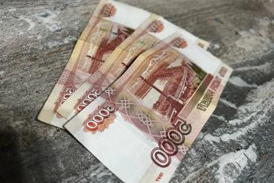 Все накопления разом превратятся в бумажки: новая волна девальвации снесет с ног, как в 90-е